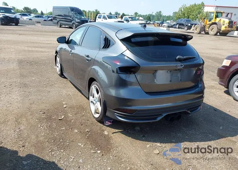 2018 Ford Focus St z USA, uszkodzony, nr VIN 1FADP3L93JL312893